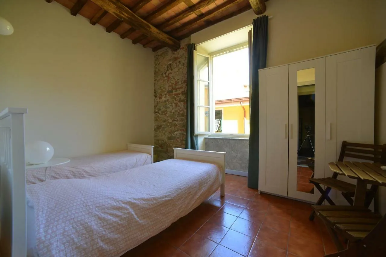 Hostel Ostello Palazzo Nizza Massa
